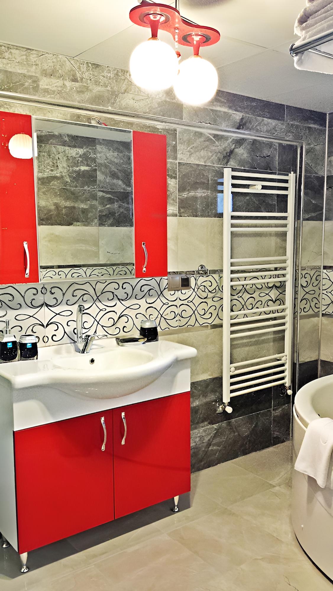 Dedeli Deluxe Hotel