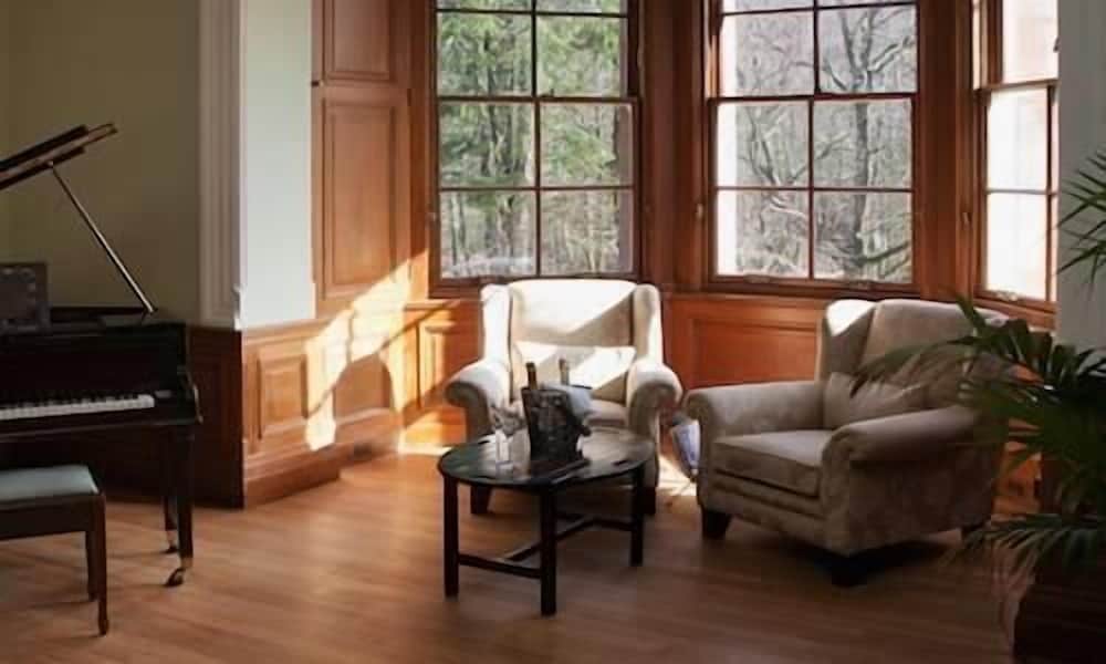 Glencoe House