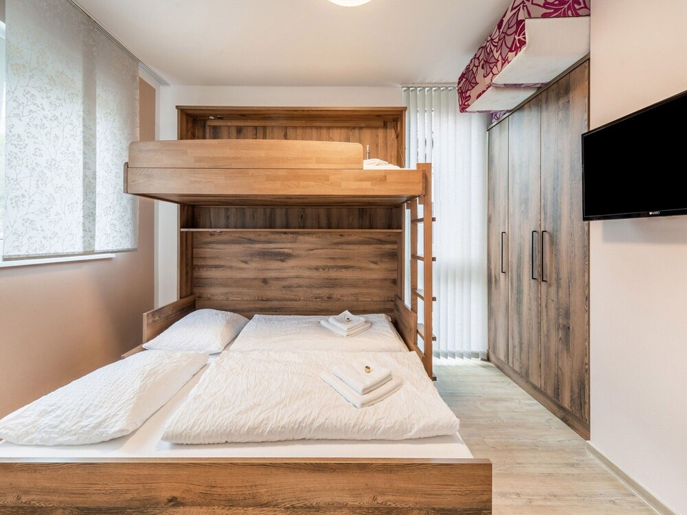 Large Apartment in Sankt Georgen With Balcony