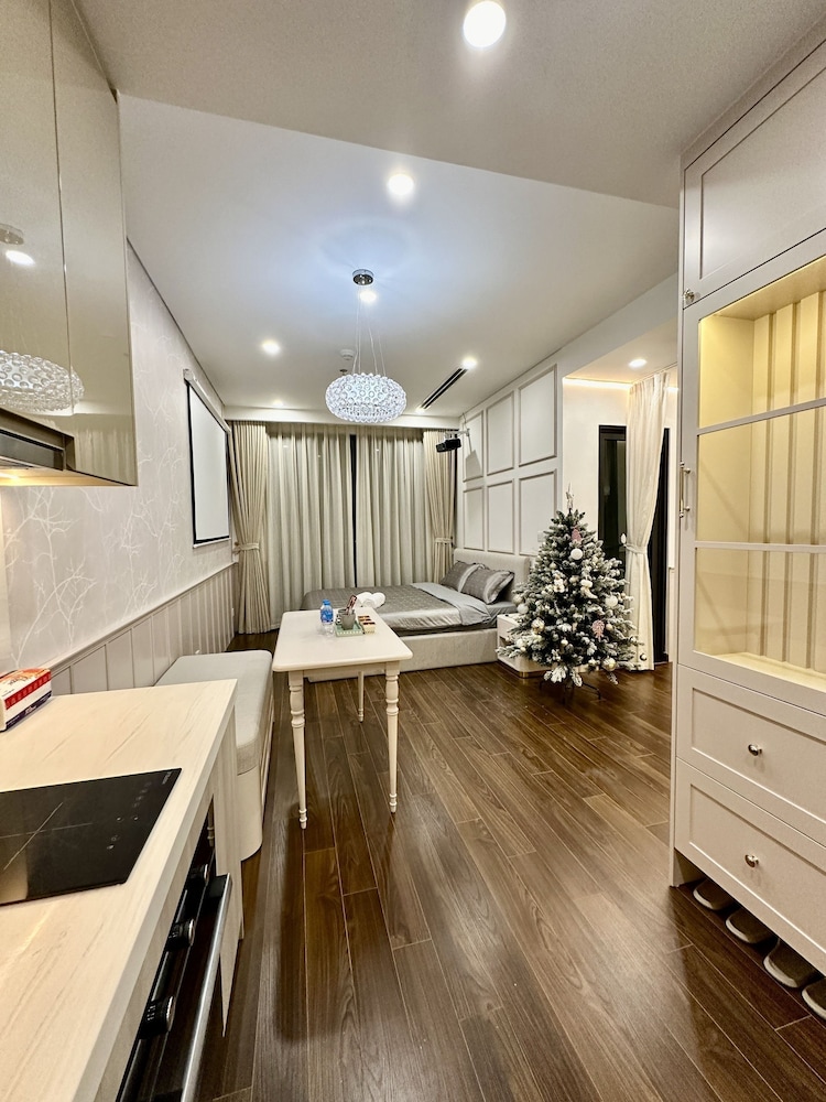 Vinhomes Smart City by Emily in Town