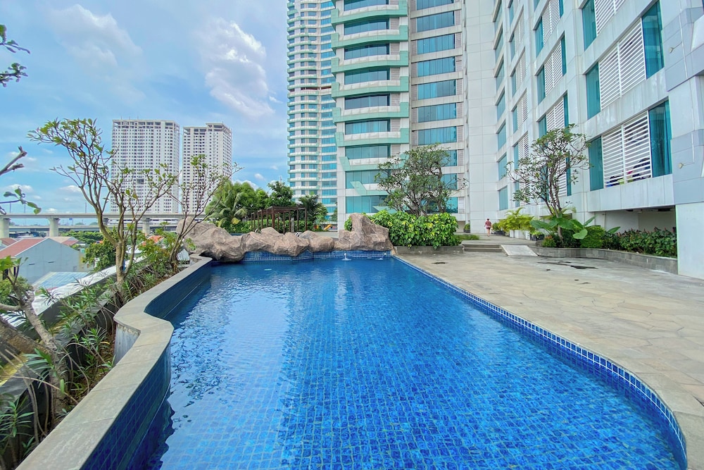 Modern Look Studio At Grand Kamala Lagoon Apartment