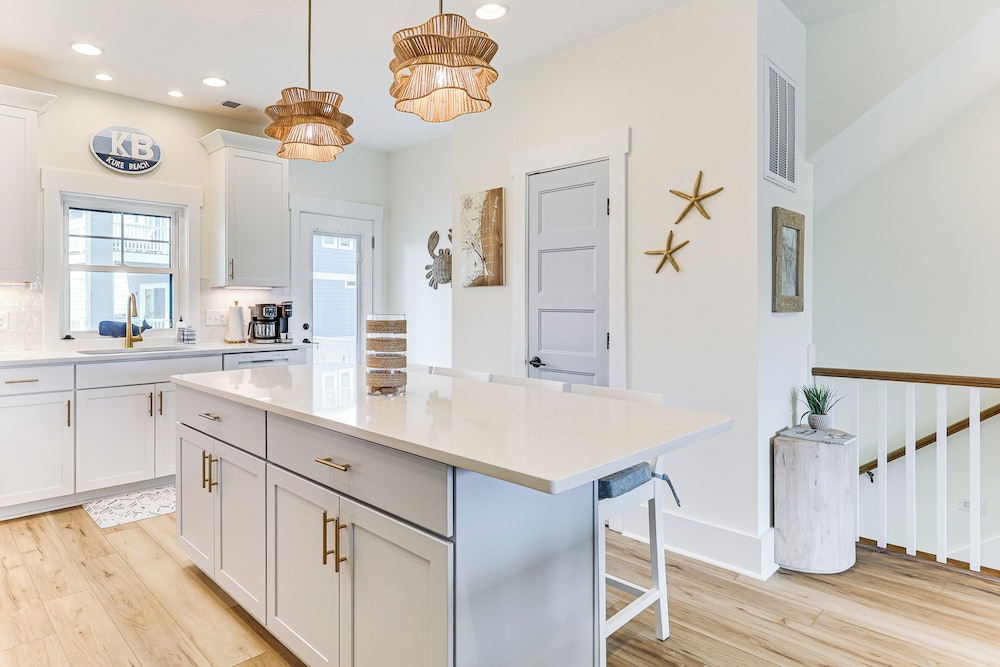 Walk to the Waves: Coastal Kure Beach Retreat