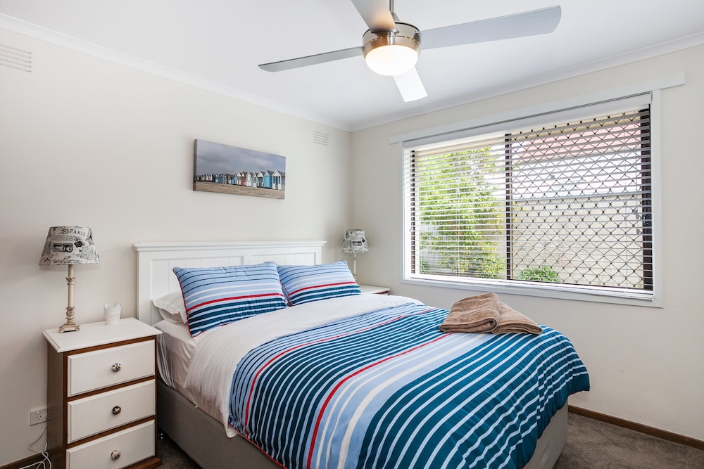 Beachfront Cottages Torquay