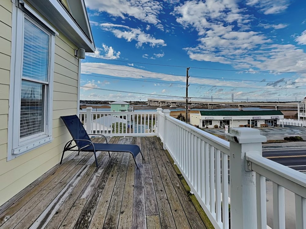 Windansea by Topsail Realty