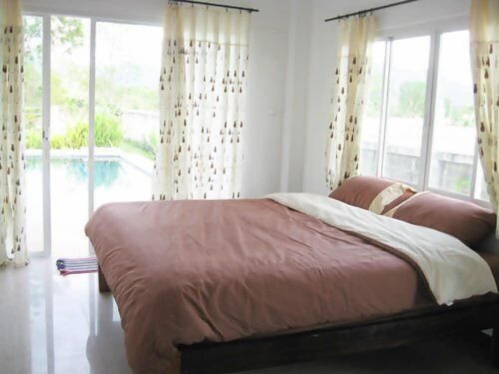Cha-am Pool Villa