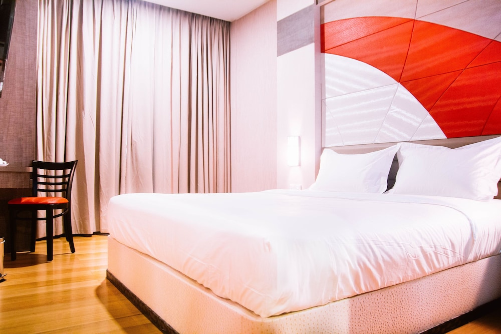 The Golden Bay Hotel Batam 14