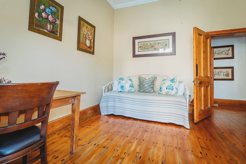 Acorn Guest House