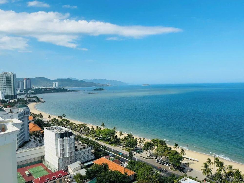 Gold Coast Balcony Serviced Apartment