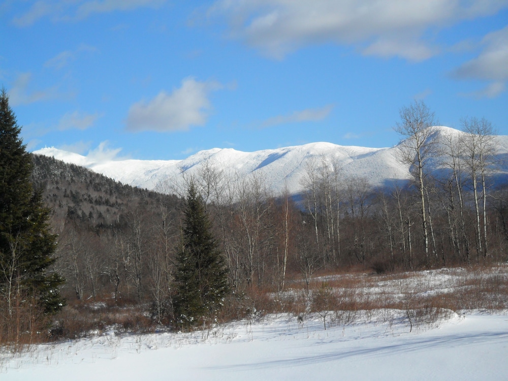 Moose Lodge and Cabins by Bretton Woods Vacations