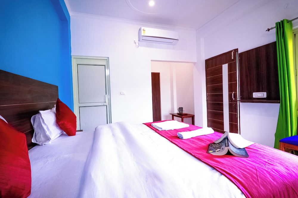 Manzil Hostel