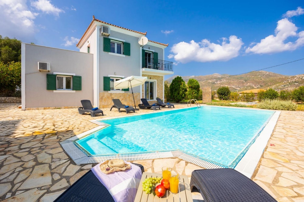 Villa Olga in Kateleios