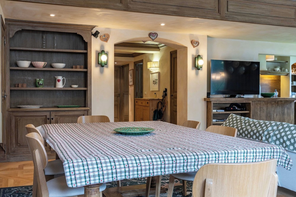 Apt Elegant With Balcony 9p/4br - Megeve Center