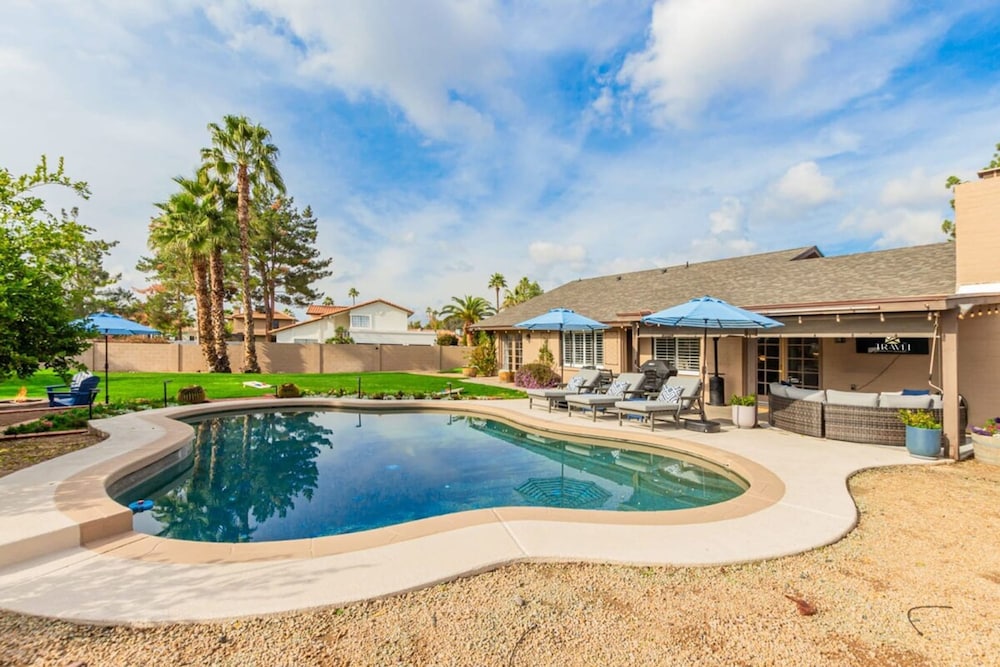 Greenway Park Retreat Al-fresco Living Heated Pool