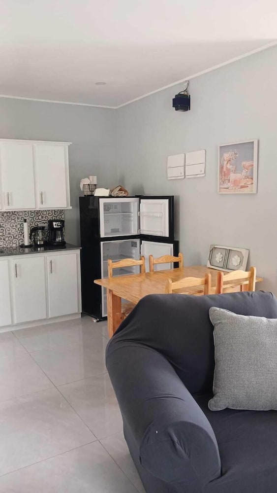 K & X Airbnb Apartments