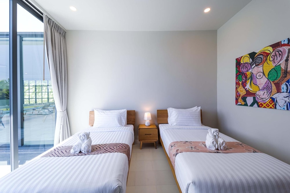 Luxury 5 Bedroom Pool Villa KH-C1