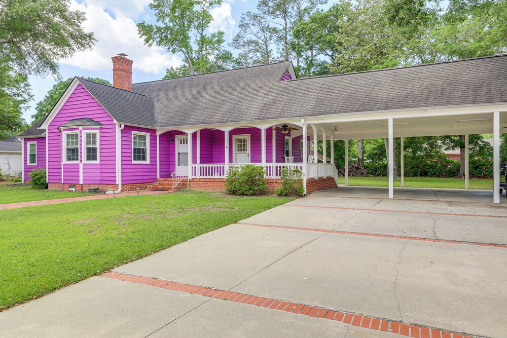 Home 1 Mi to Dtwn Conway: Great for Beach Days!