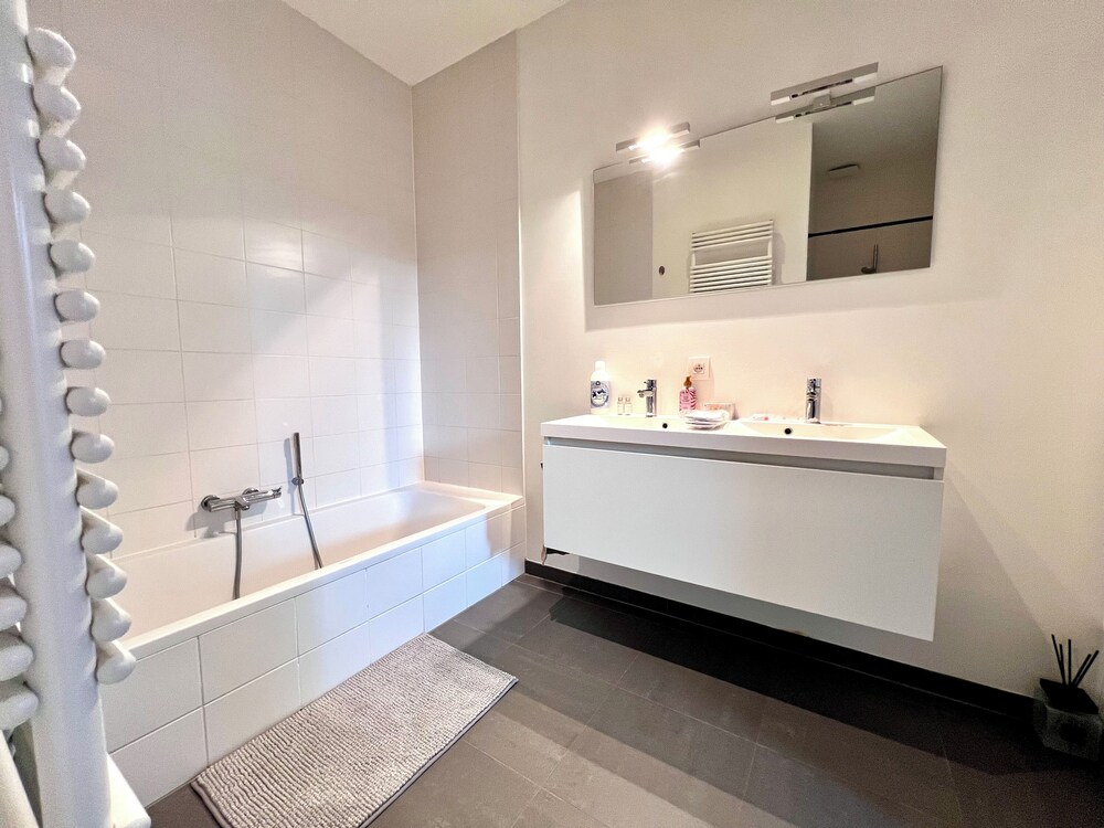 Spacious Loft Instant Favourite Up to 4