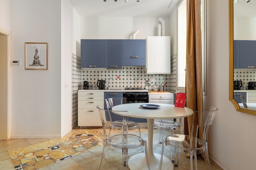 Gombruti Vintage Apartment by Wonderful Italy