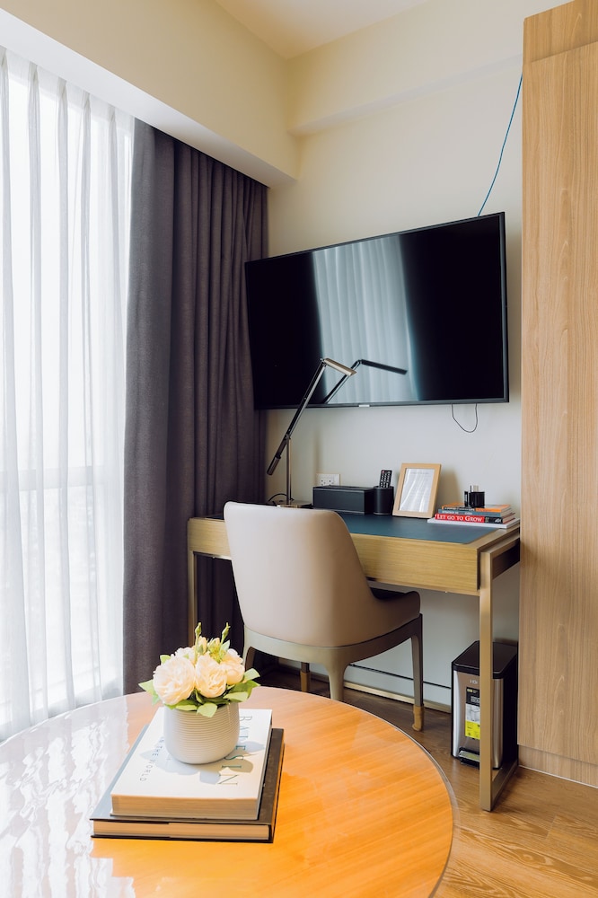Hotel Residences at Acqua
