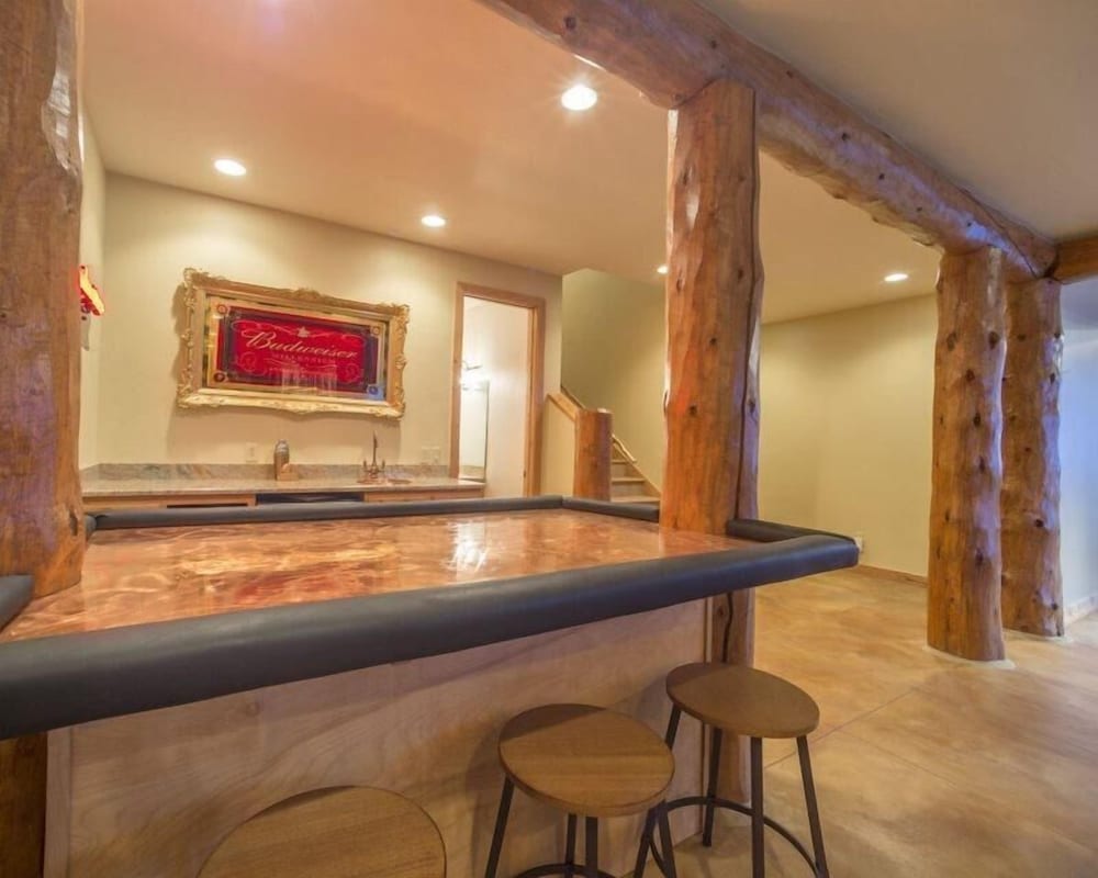 Aspen View Lodge 4 Bedroom Apartment by Key to the Rockies