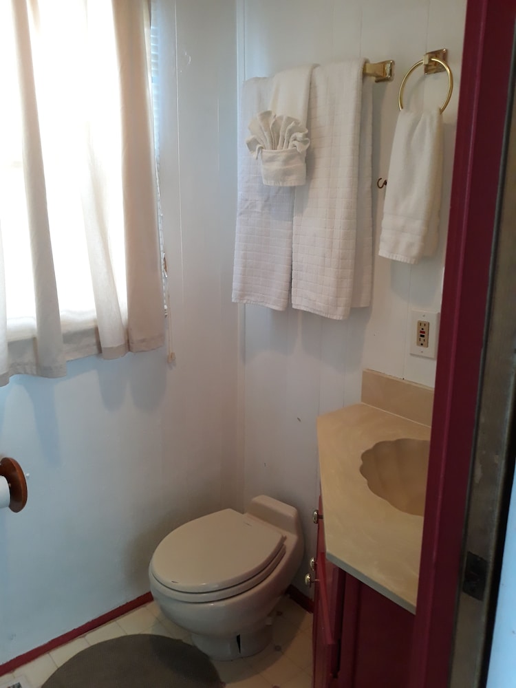 Mangrove Marina and Resort Aqualodge Houseboats
