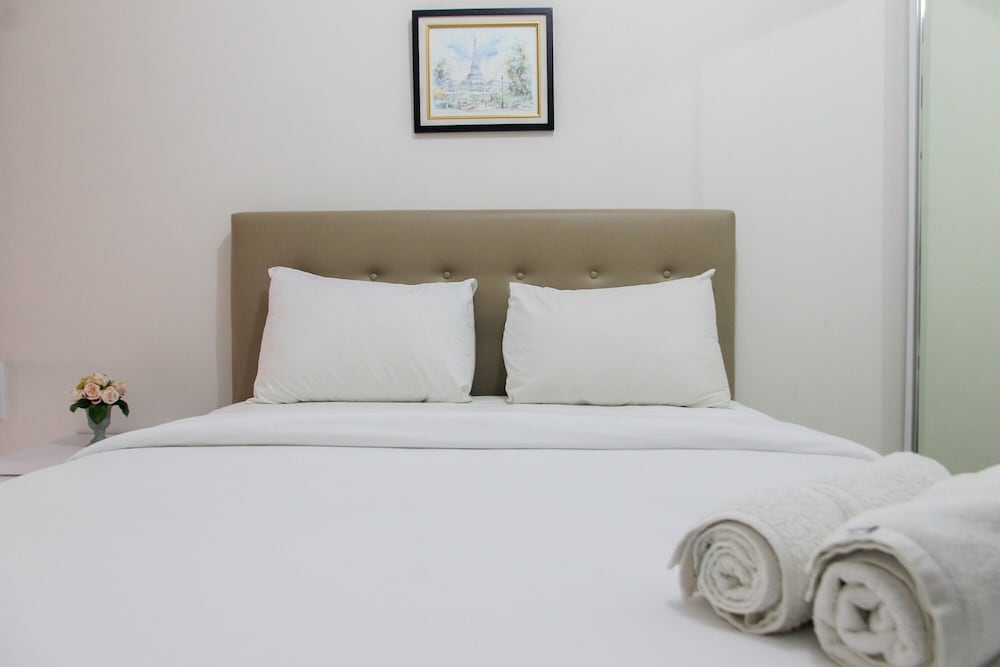 Exclusive 2BR Springlake Summarecon Bekasi Apartment view 5