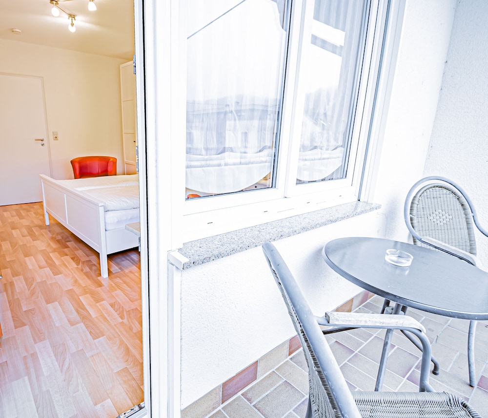 Johannishof Wine-Cafe & Guesthouse