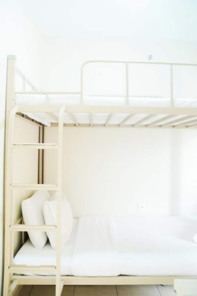 Comfortable 2BR Springlake Summarecon Apartment, เบคาซี - 9
