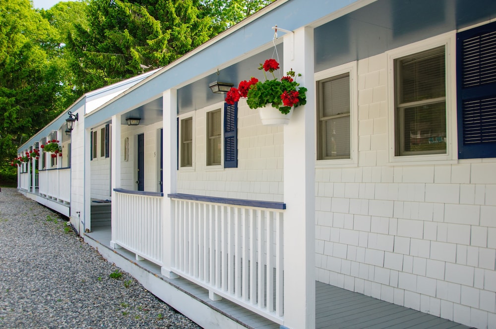 Glenmoor By the Sea