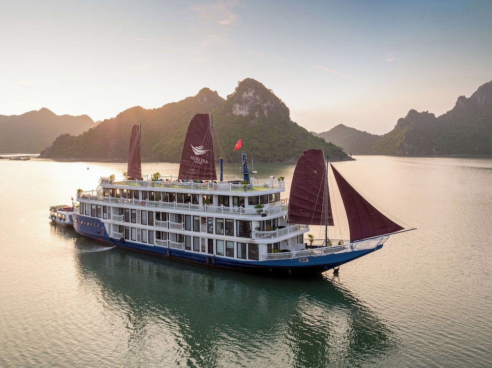 Aurora Cruise