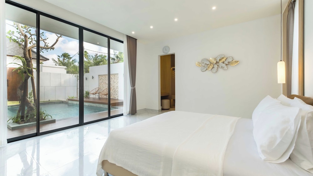 The Swan Villas by Villa Finder view 4
