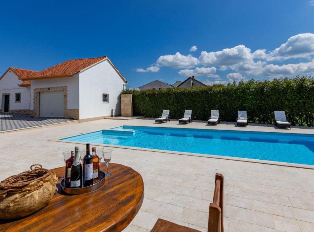 Peaceful Murvica Villa Pool, Garden, and Modern Comfort