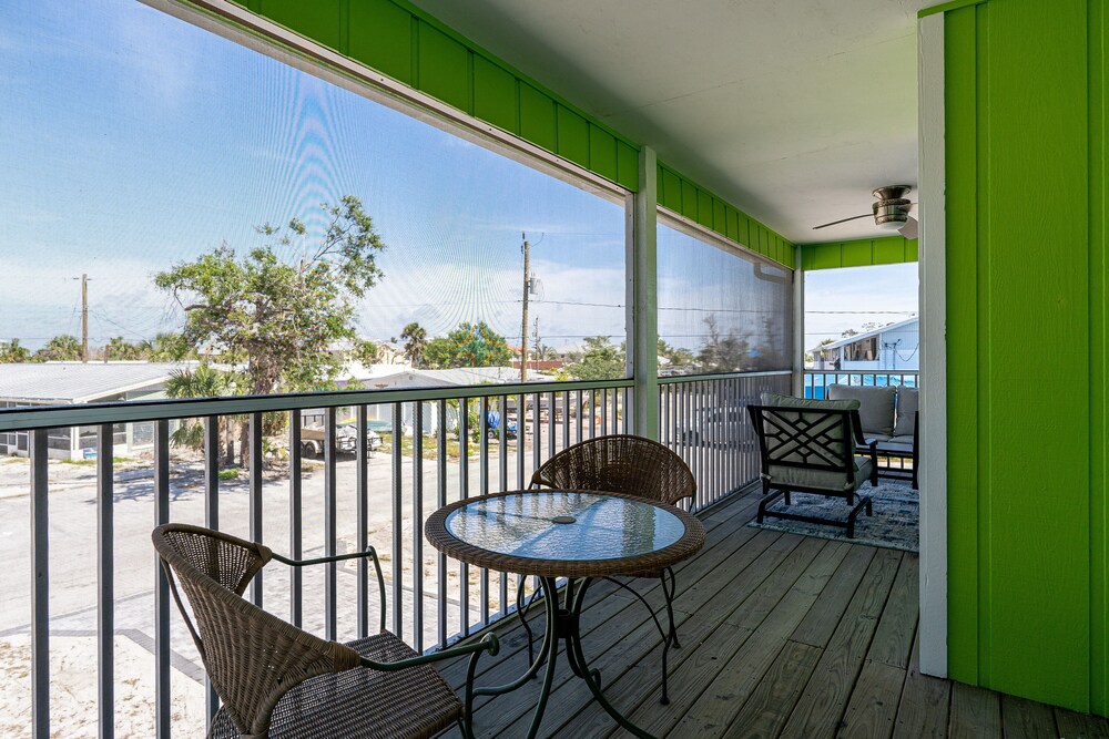 188 Washington Avenue 2 Bedroom Home by RedAwning view 2