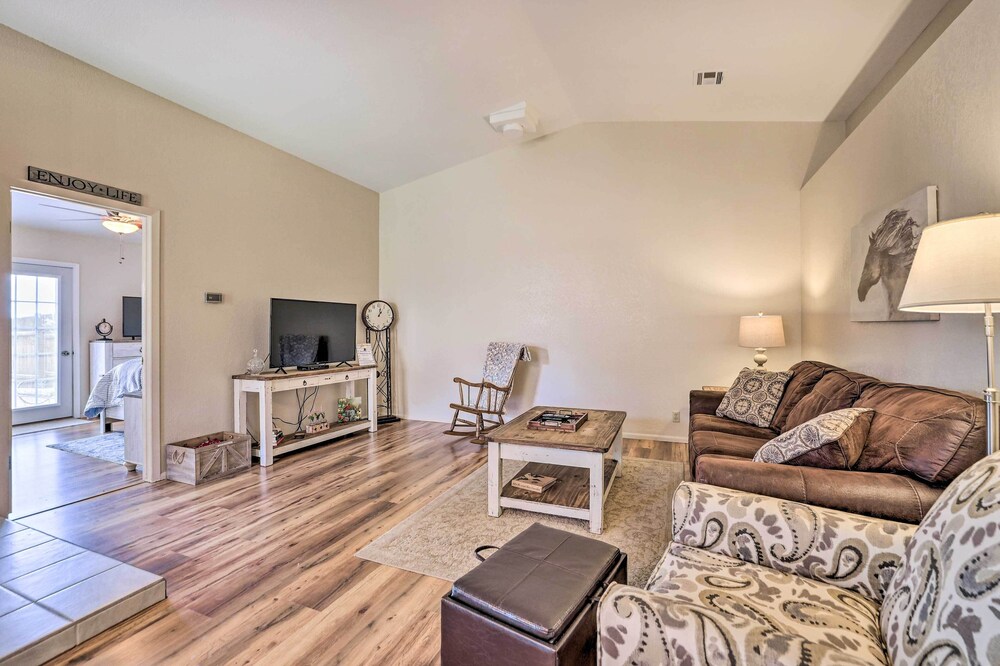 Quaint & Welcoming Kanab Home w/ Patio!