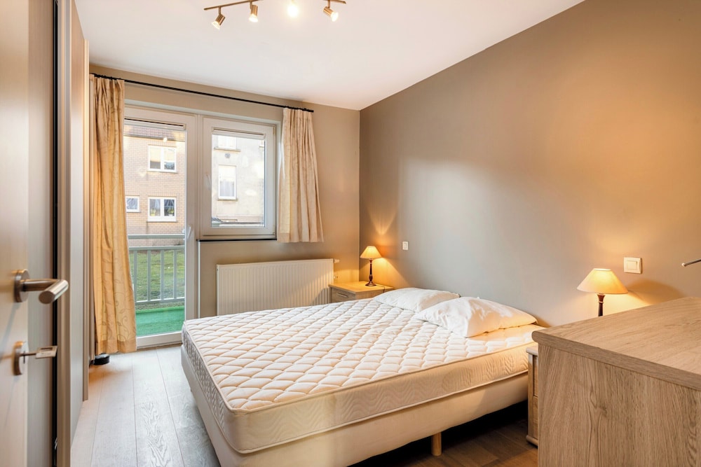 Apartment With 2 Rooms and Terrace