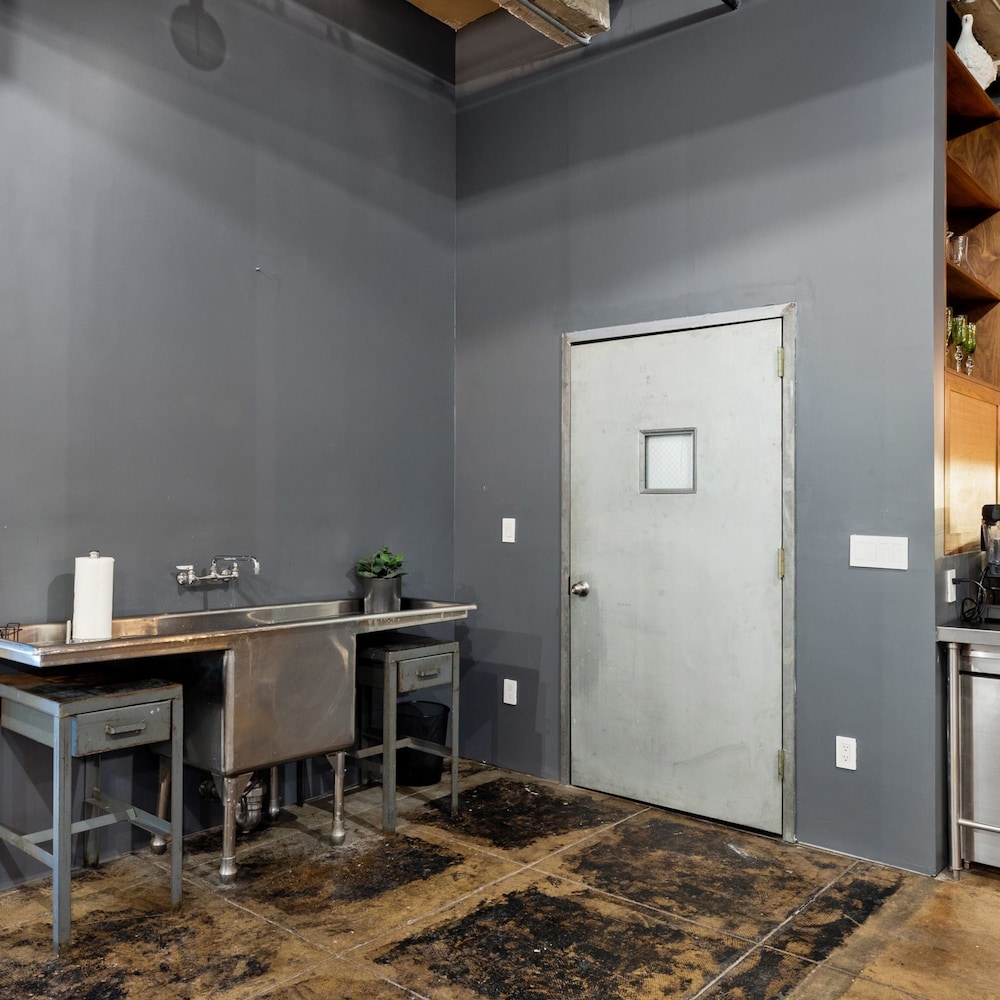 Greenwich Court by Rove Travel 3BR Loft w Sauna