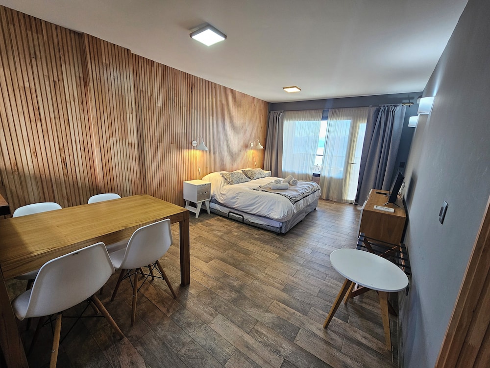 Edificio El Suizo by InoutStays