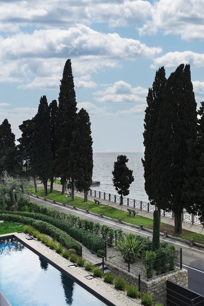 SalvatoreHomes - Torri del Benaco