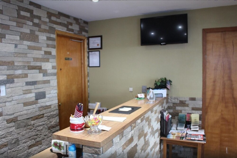 Budget Inn By Capital O Oskaloosa Near Pella view 2