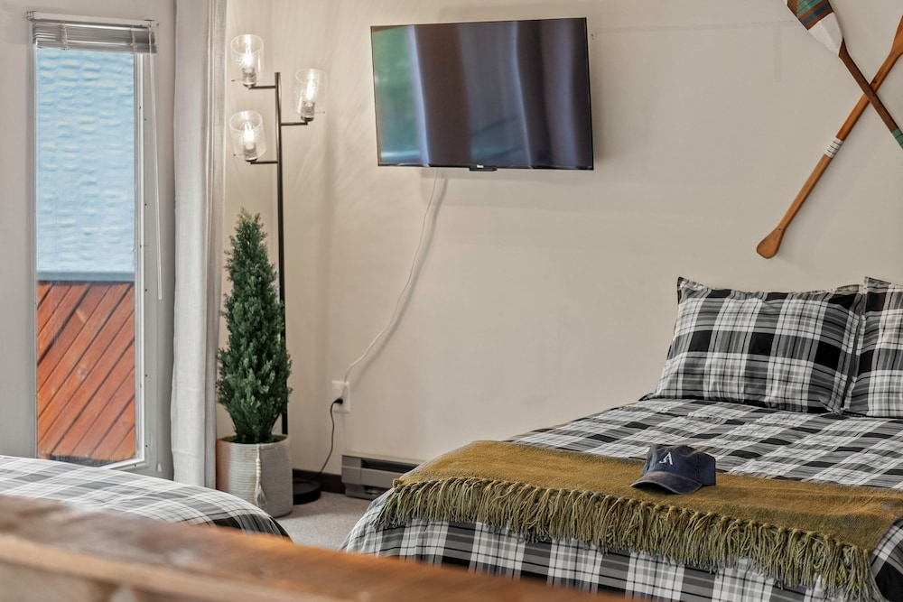 Doe s Delight by Avantstay Peaceful Lake Retreat