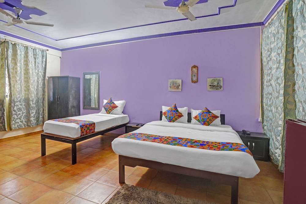 Fabhotel Golden Horizon