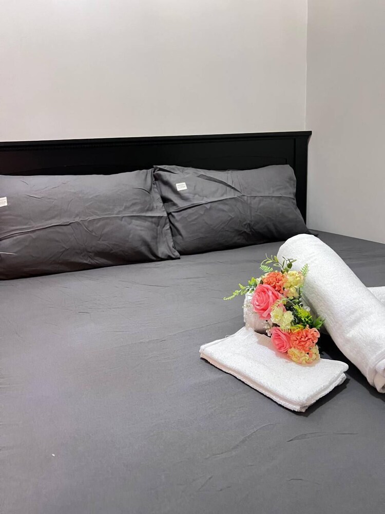 Unistay Coast Res R38 with Bal-Sunset Vw