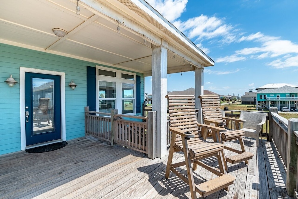 Chillax Inn 3 Bedroom Home by RedAwning