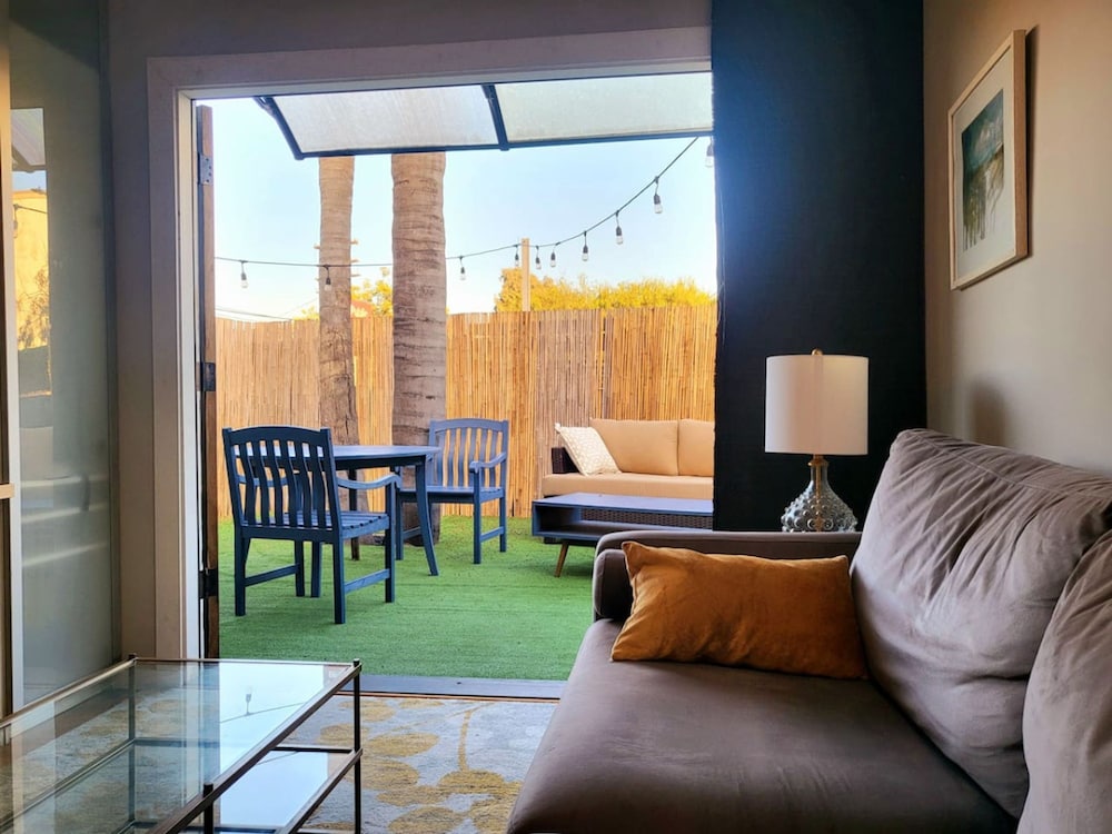 Indoor and Outdoor Venice Beach Living