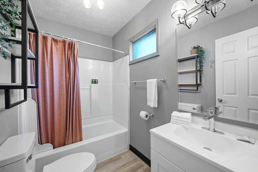 North Pearl Residences 874