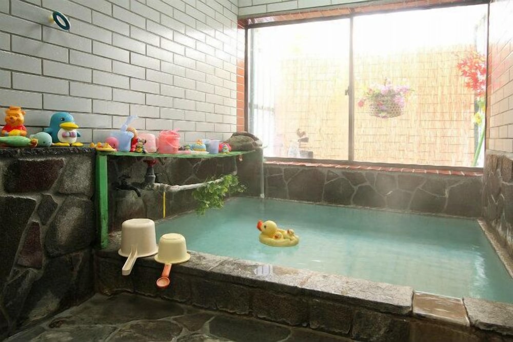 Kusatsu Onsen Pension Mitomo