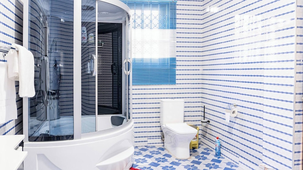 Digi Six-bedroom Accra Luxury Home at East Legon