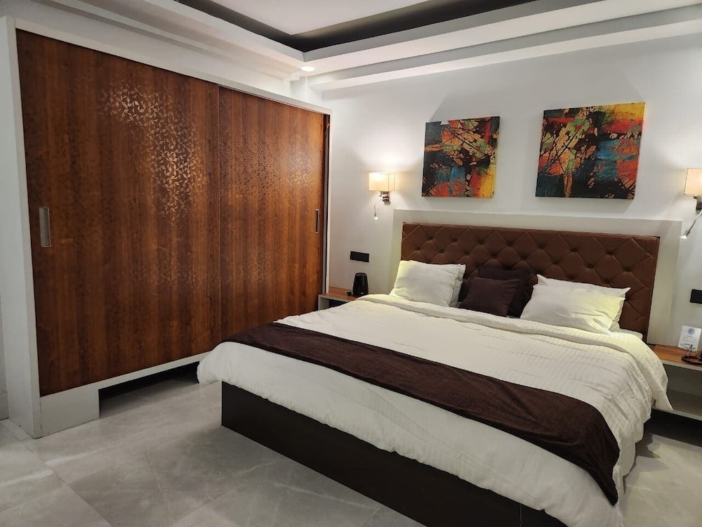 Blue Angel Annexe