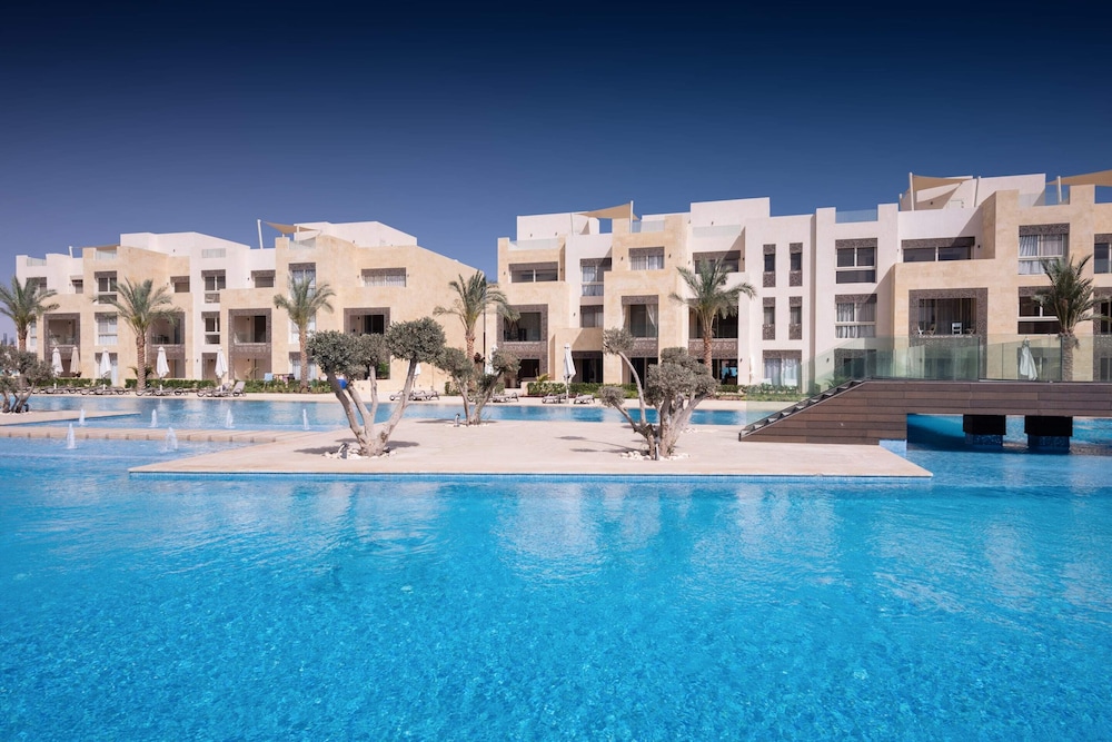 Xuru Stays I Sparky & Summery 2 BDR @ Mangroovy Free Beach & Pool Access