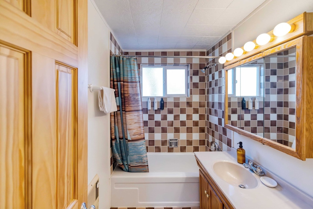 Lakeside in Bearadise by Avantstay Gorgeous Mountain Cabin in Boulder Bay!